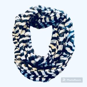 Infinity Scarf Black And White